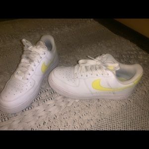 Yellow Nike Air Force 1 ‘07
